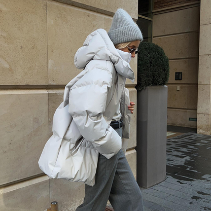 Effortlessly Elegant Jacket with a Timeless Design