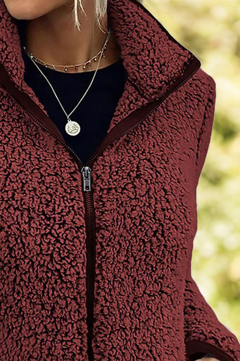 Effortlessly Elegant Jacket with a Timeless Design