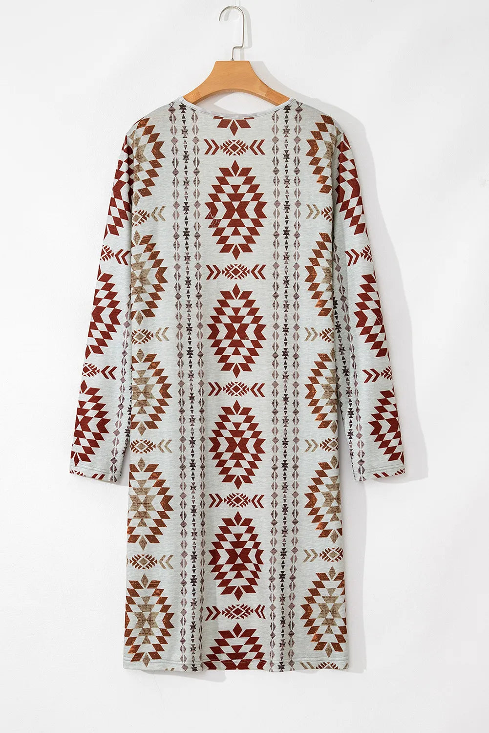 Effortlessly Elegant Garment with a Timeless Design