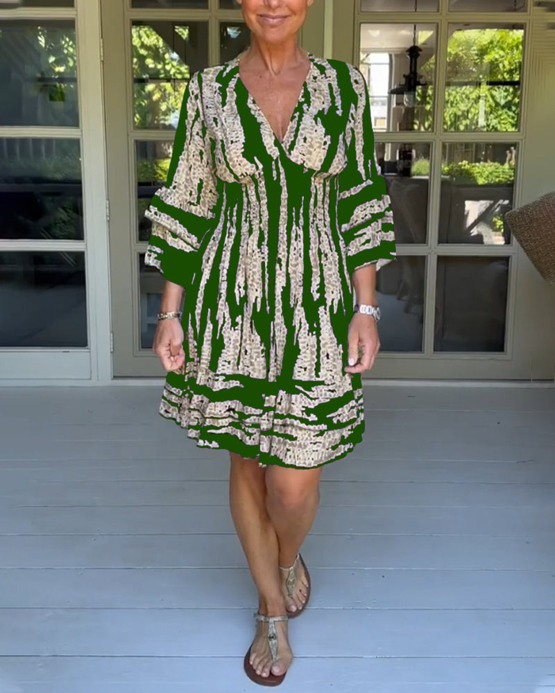 Effortlessly Elegant Dress with a Timeless Design