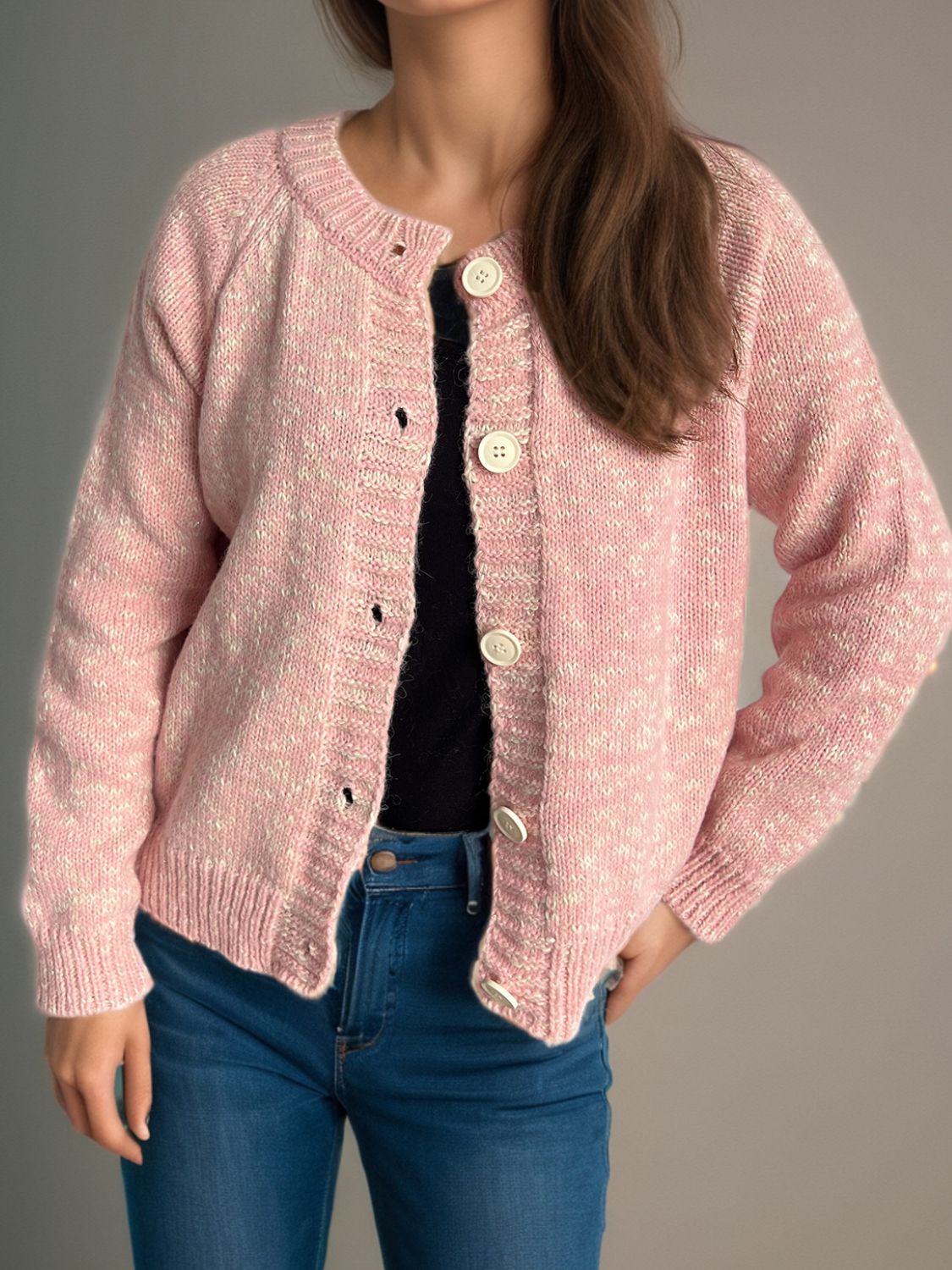 Effortlessly Elegant Cardigan with a Timeless Design