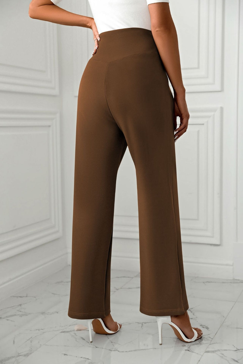 Beautifully Finished Trousers in a Timeless Design