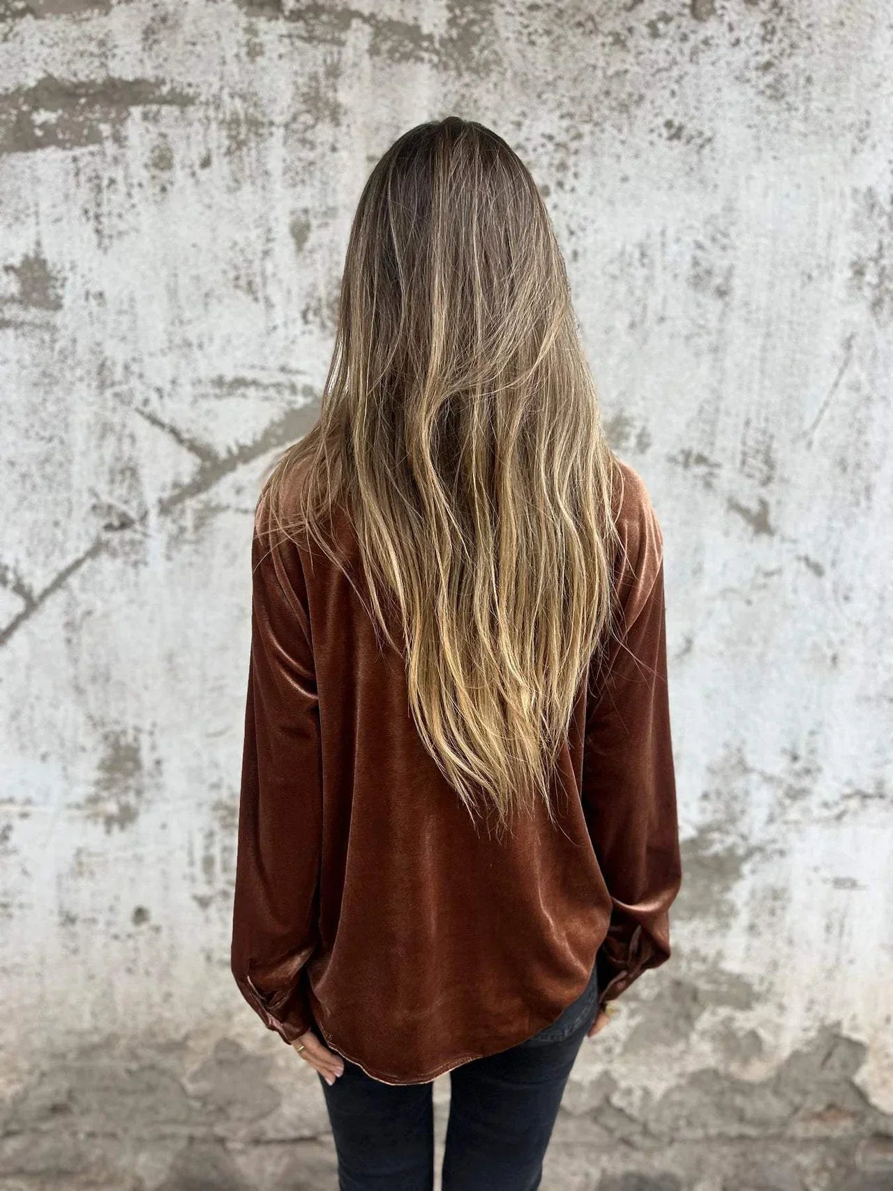 Classic Vintage Shirt with a Flattering Fit