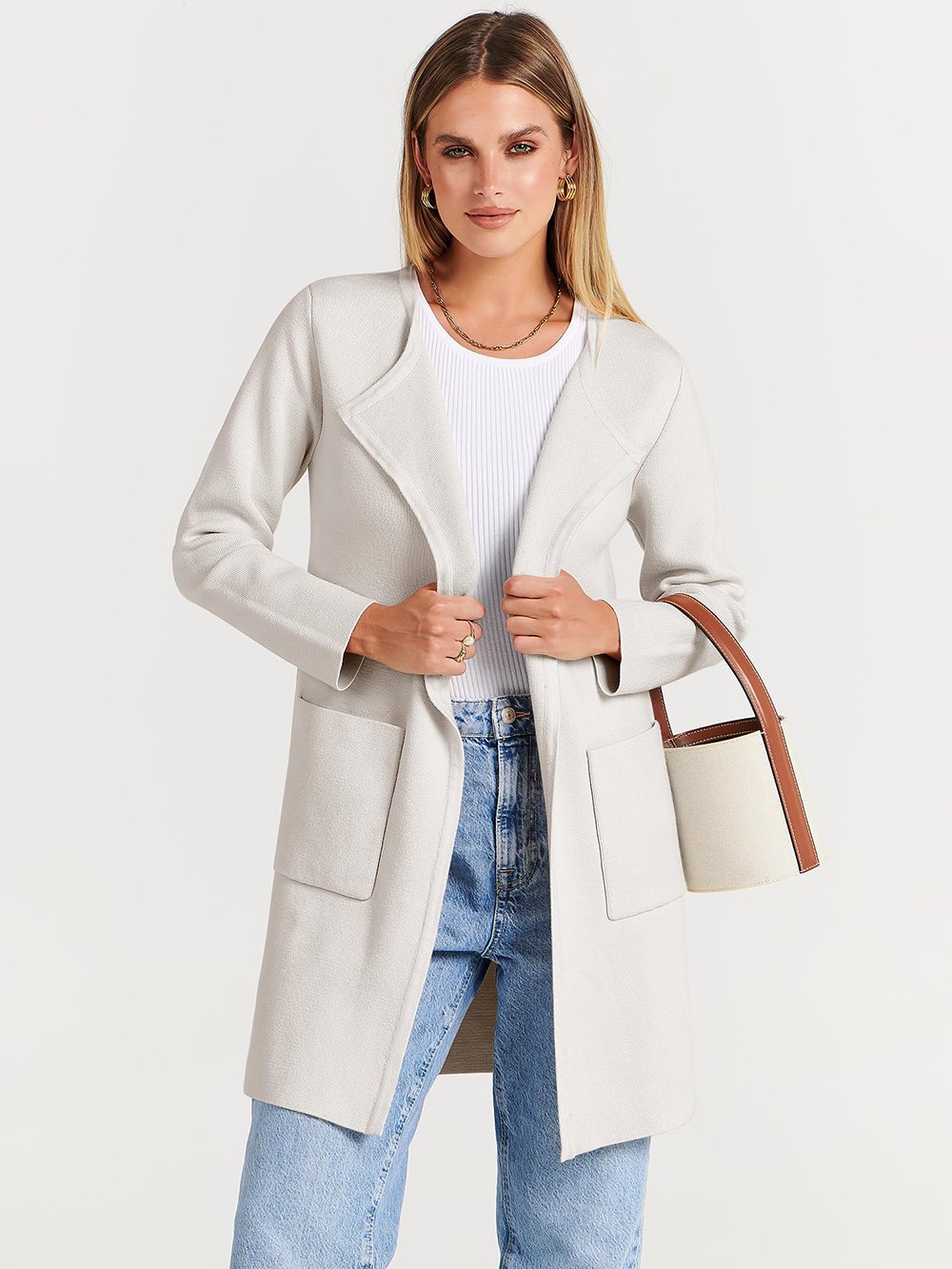 Well Tailored Jacket with a Graceful Silhouette