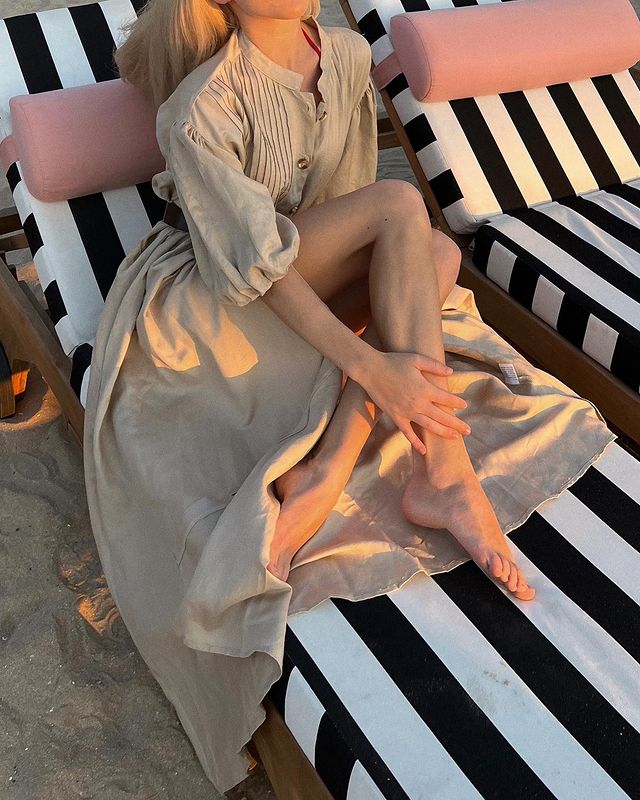 Classic Vintage Dress with a Flattering Fit