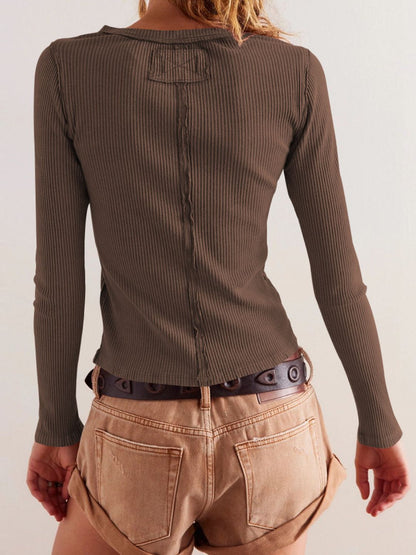 Beautifully Finished Top in a Timeless Design