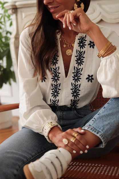 Classic Vintage Blouse with a Flattering Fit