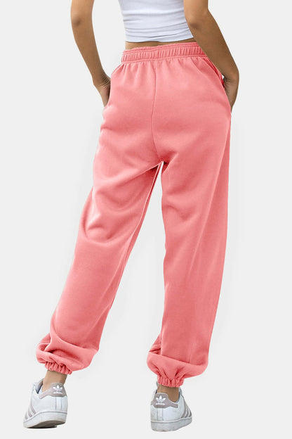 Effortlessly Elegant Pants with a Timeless Design