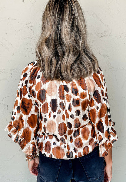 Classic Vintage Blouse with a Flattering Fit