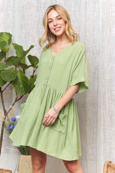 Gracefully Styled Dress for Any Occasion