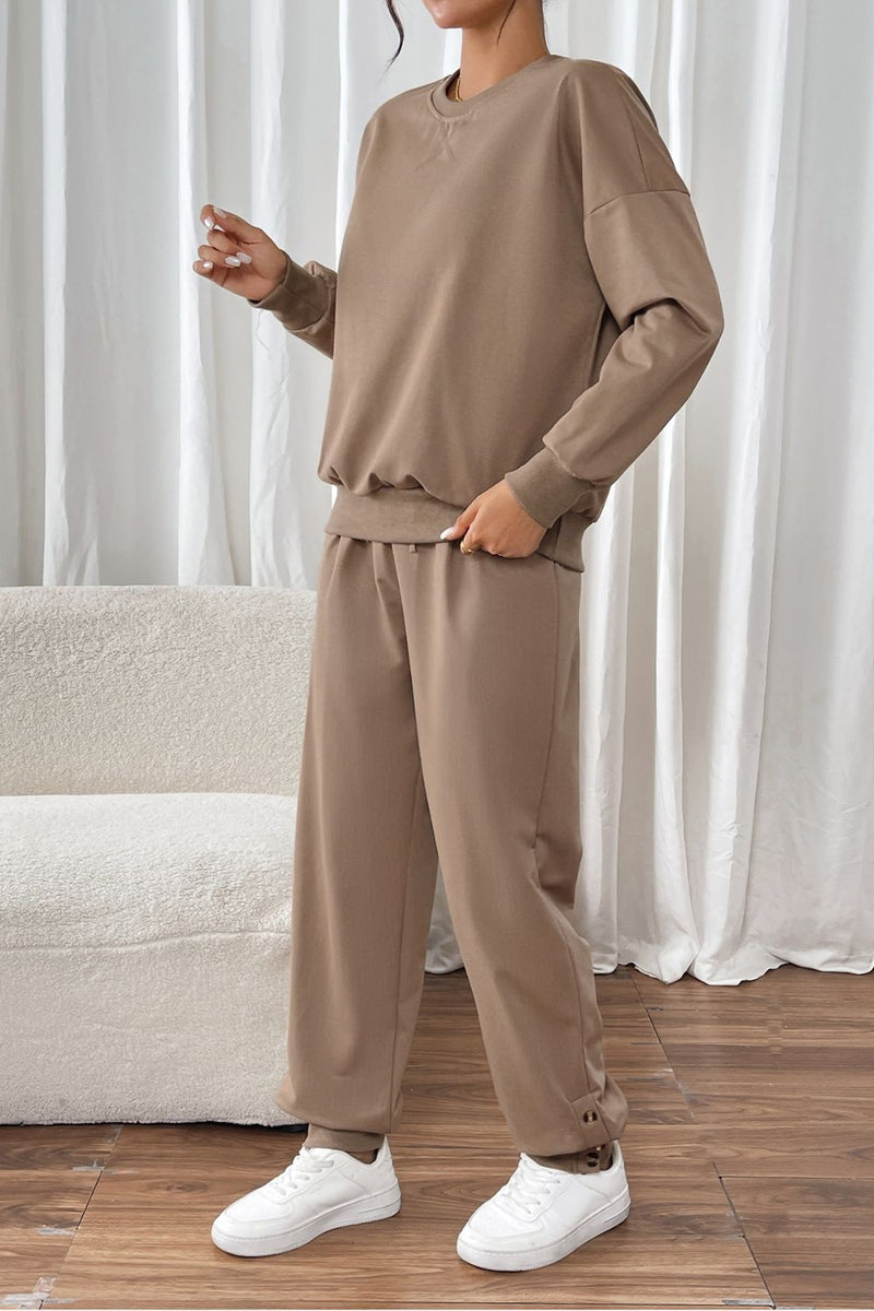 Gracefully Styled Trousers for Any Occasion