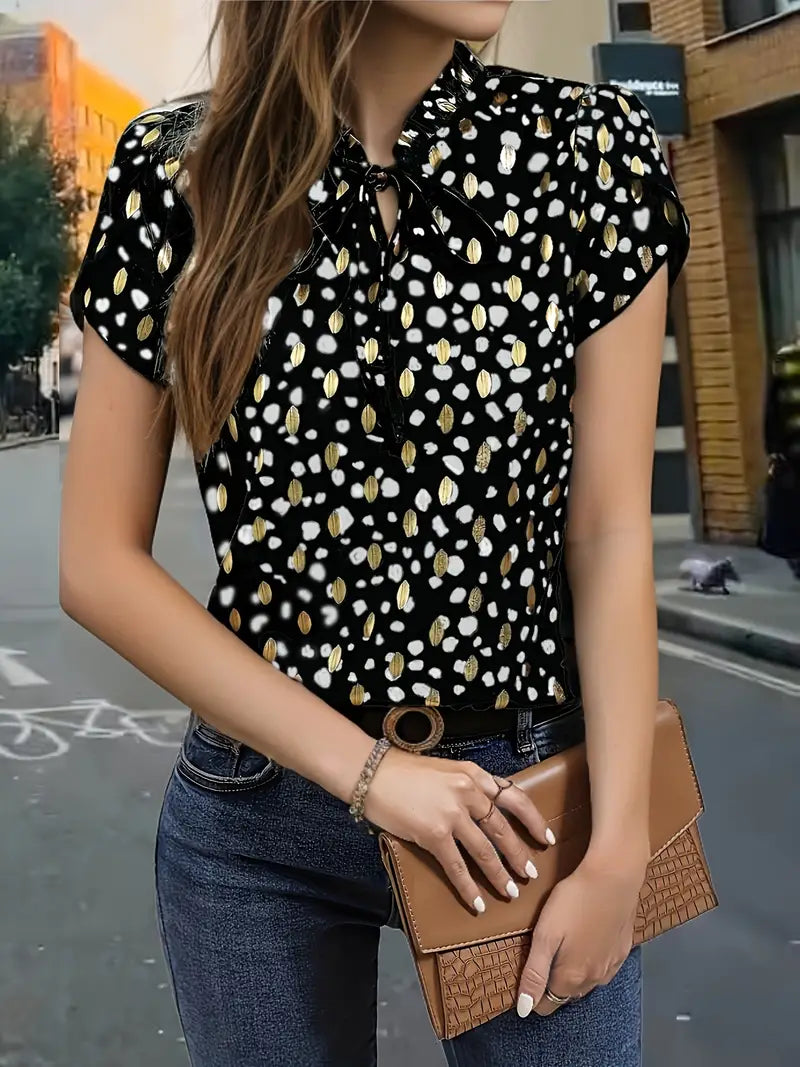 Classic Vintage Blouse with a Flattering Fit