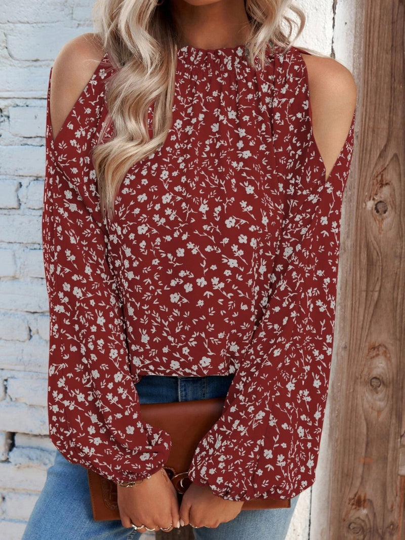 Classic Vintage Blouse with a Flattering Fit