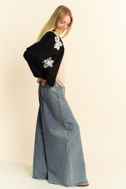 Well Tailored Cardigan with a Graceful Silhouette