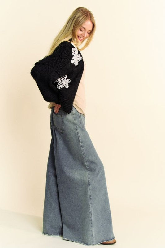 Well Tailored Cardigan with a Graceful Silhouette