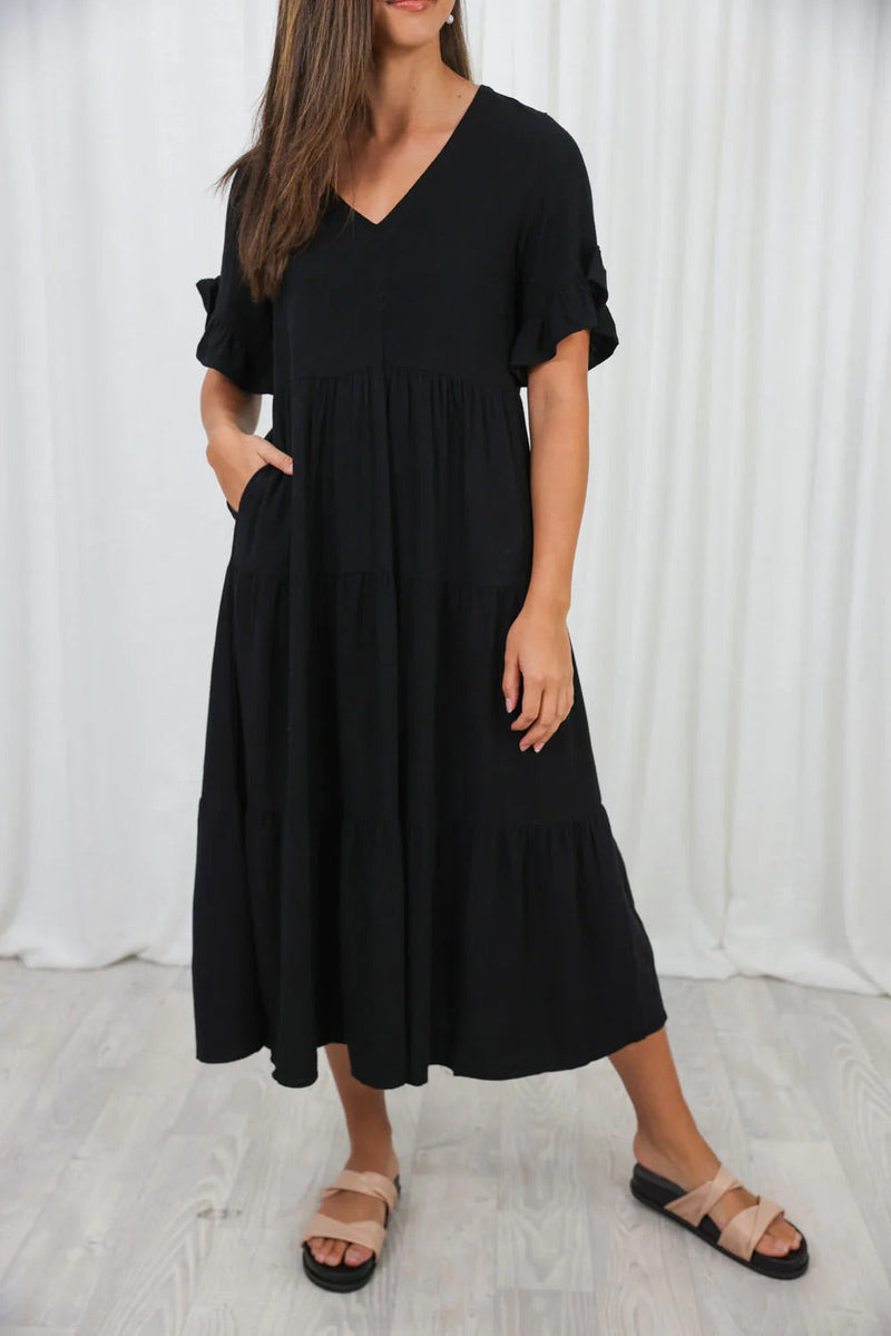 Beautifully Crafted Dress in a Classic Style