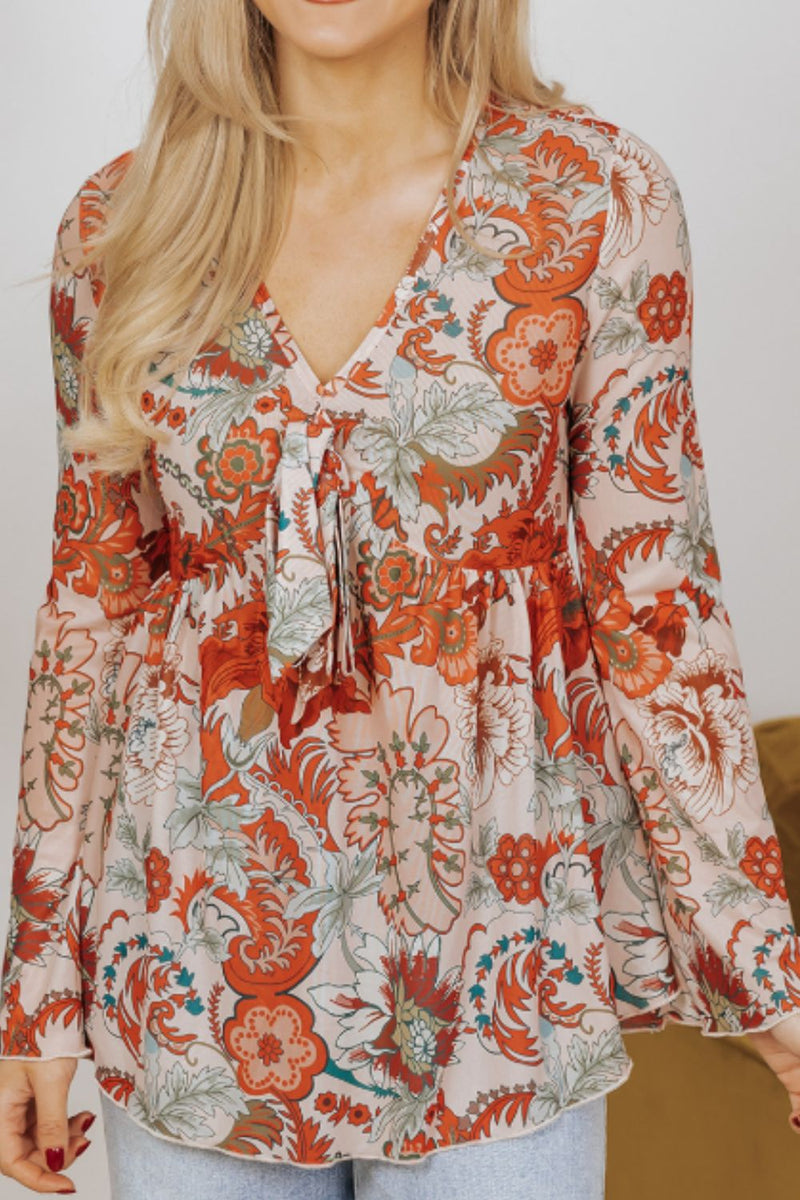 Classic Vintage Blouse with a Flattering Fit