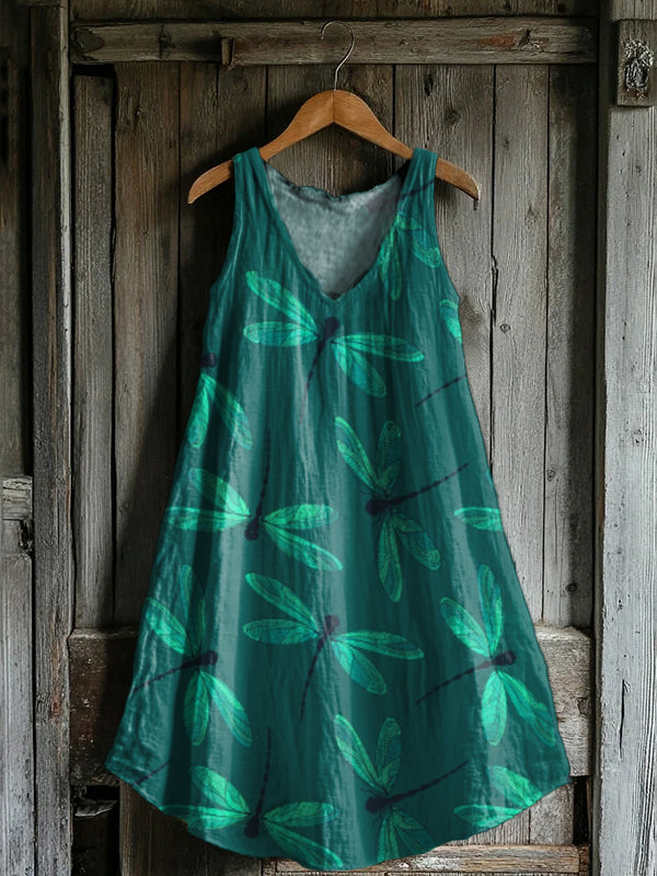 Sulokkaasti suunniteltu Mekko