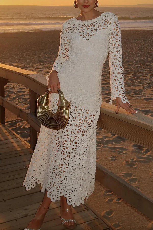 Effortlessly Elegant Dress with a Timeless Design