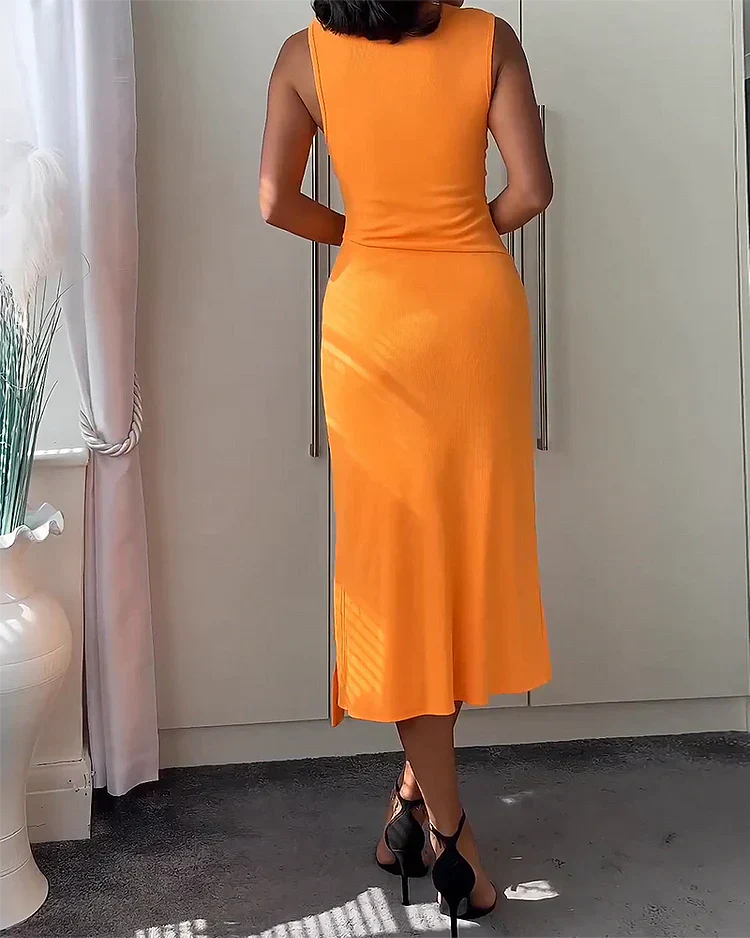 Beautifully Crafted Dress in a Classic Style