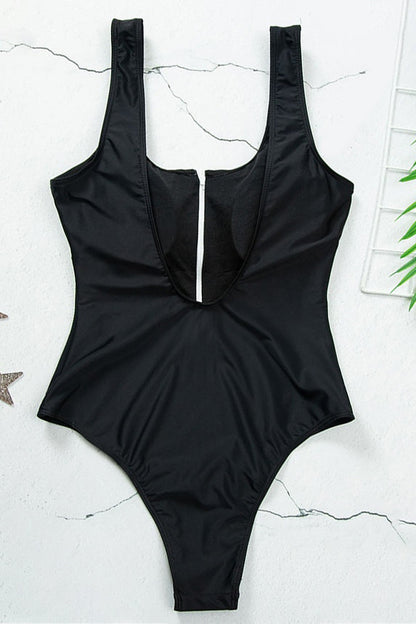 Effortlessly Elegant Garment with a Timeless Design