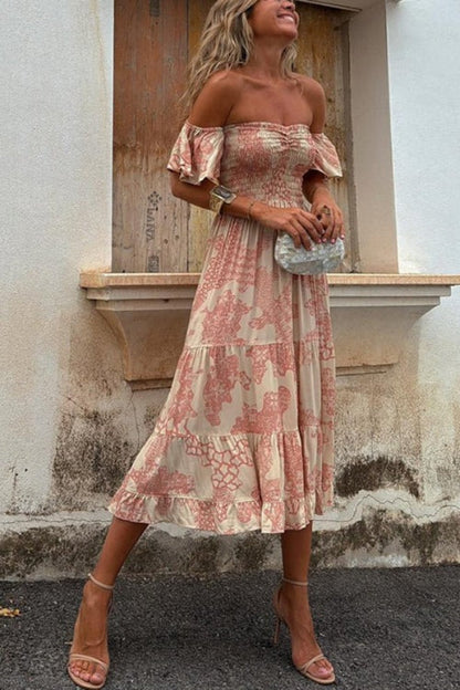 Effortlessly Elegant Dress with a Timeless Design