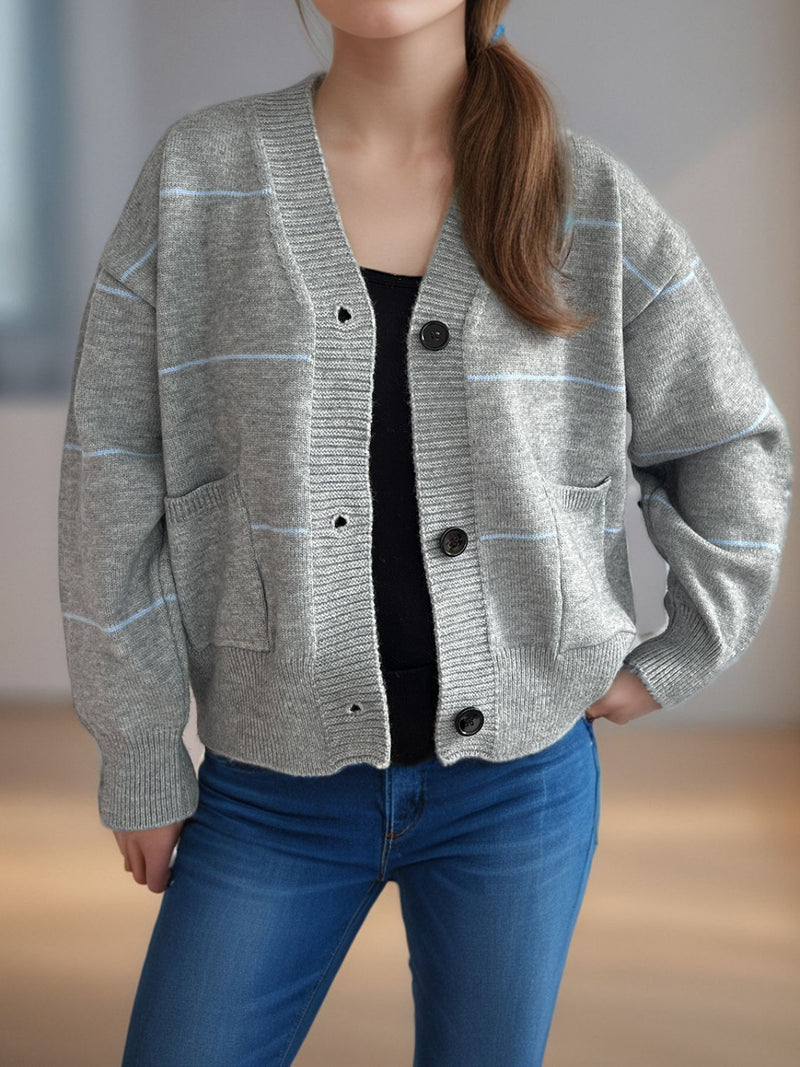 Effortlessly Elegant Cardigan with a Timeless Design