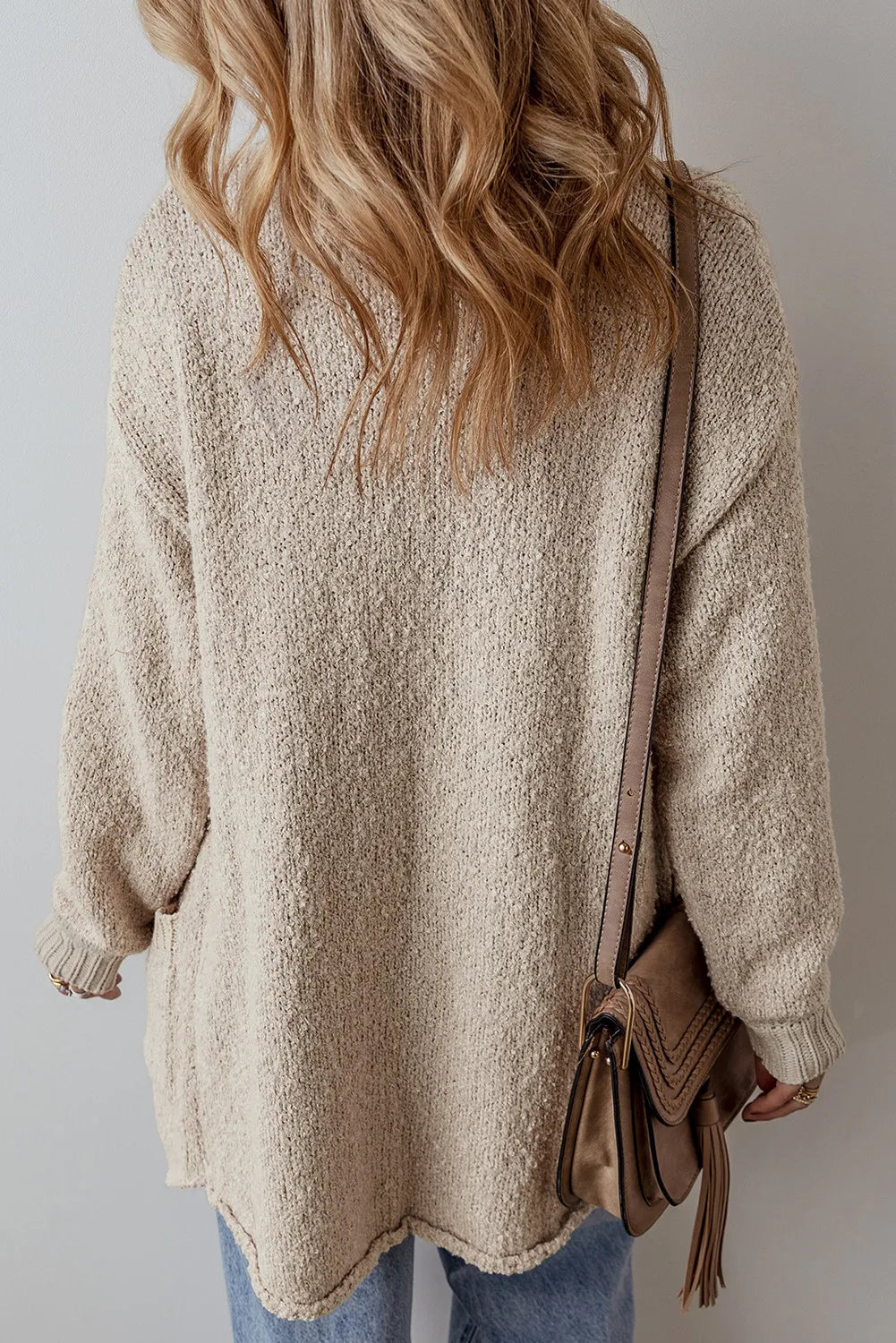 Well Tailored Cardigan with a Graceful Silhouette