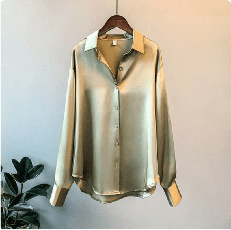 Classic Vintage Blouse with a Flattering Fit