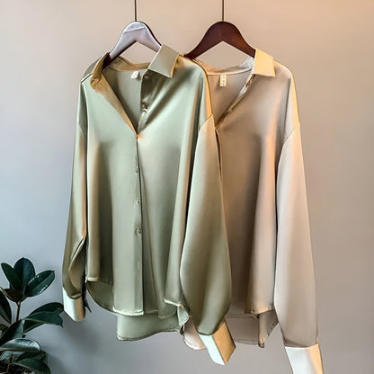 Classic Vintage Blouse with a Flattering Fit