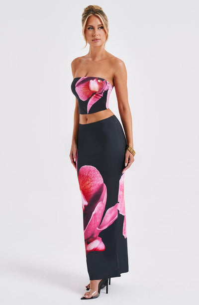 Gracefully Styled Top for Any Occasion