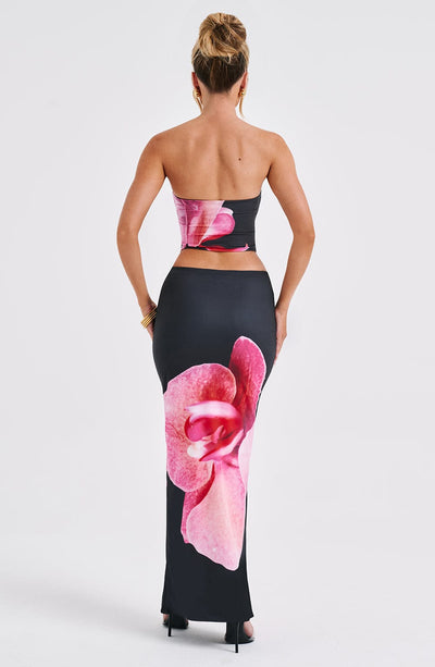 Gracefully Styled Top for Any Occasion