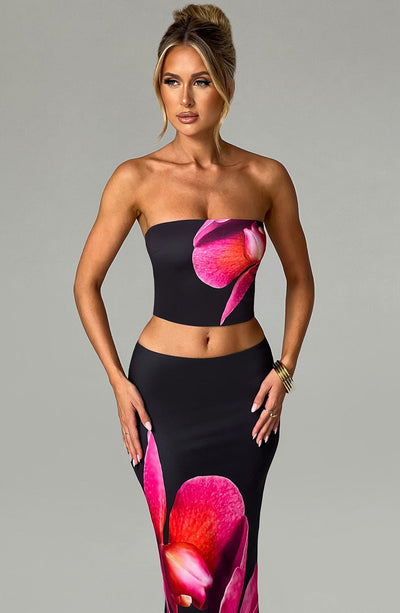 Gracefully Styled Top for Any Occasion