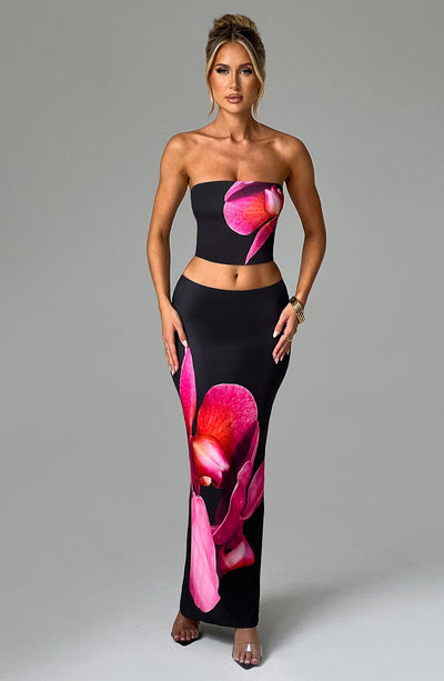 Gracefully Styled Top for Any Occasion