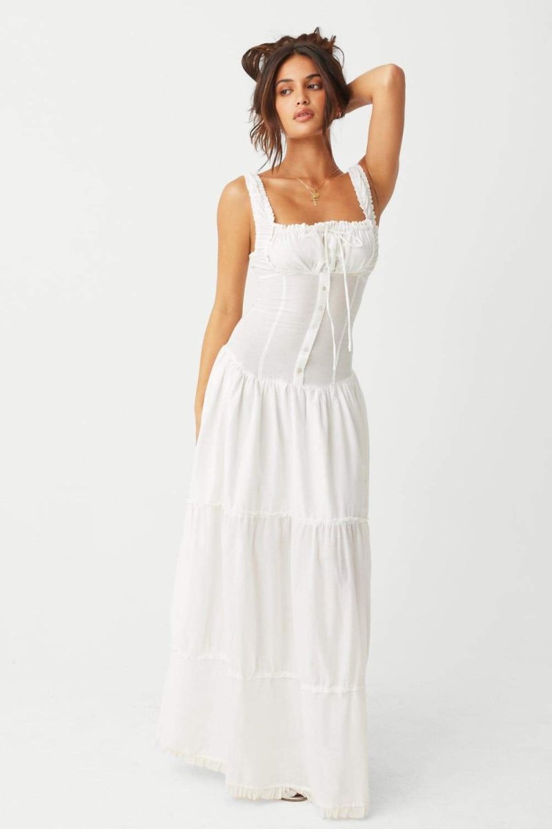 Gracefully Styled Dress for Any Occasion