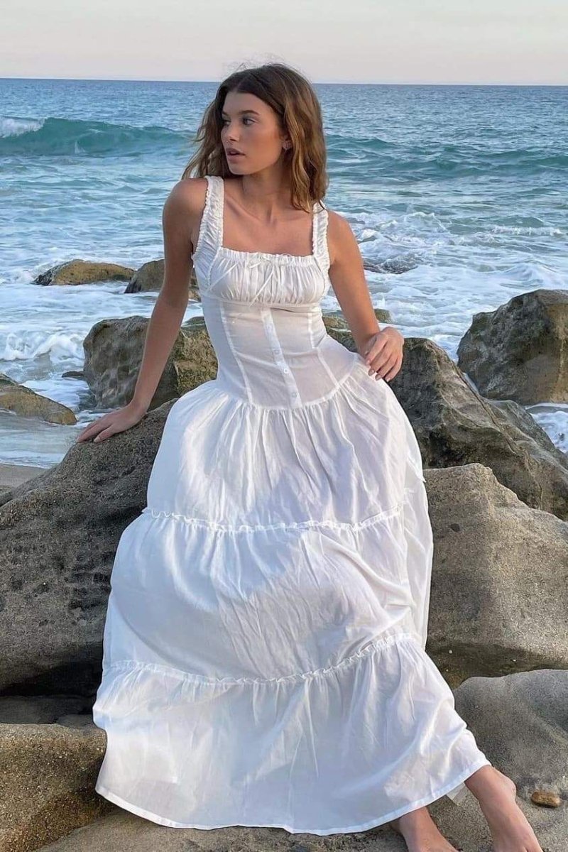 Gracefully Styled Dress for Any Occasion