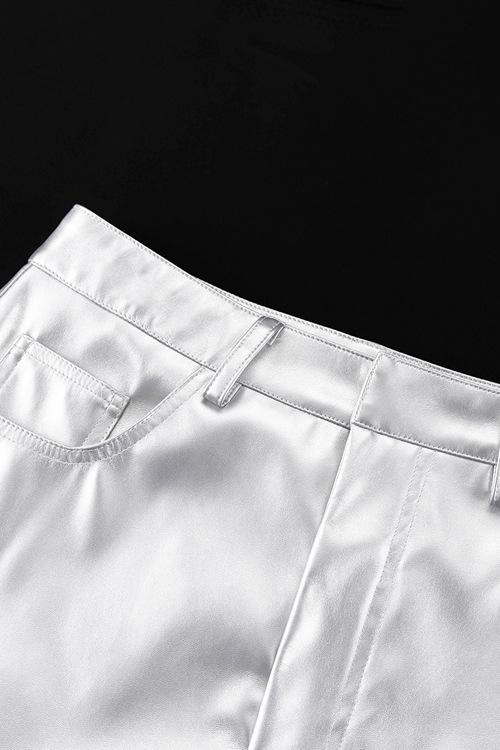 Beautifully Finished Garment in a Timeless Design