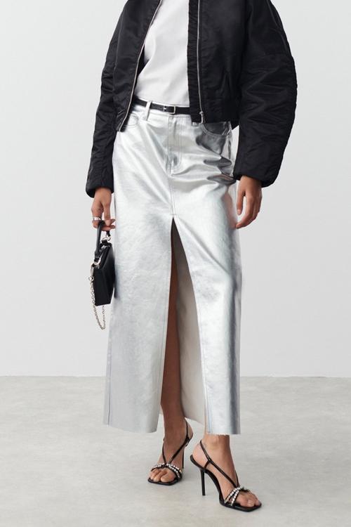 Beautifully Finished Garment in a Timeless Design
