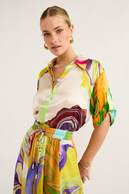 Beautifully Crafted Blouse in a Classic Style