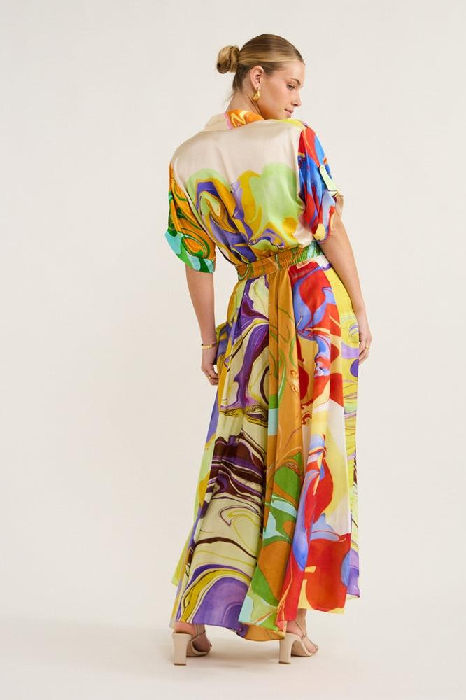 Beautifully Crafted Blouse in a Classic Style
