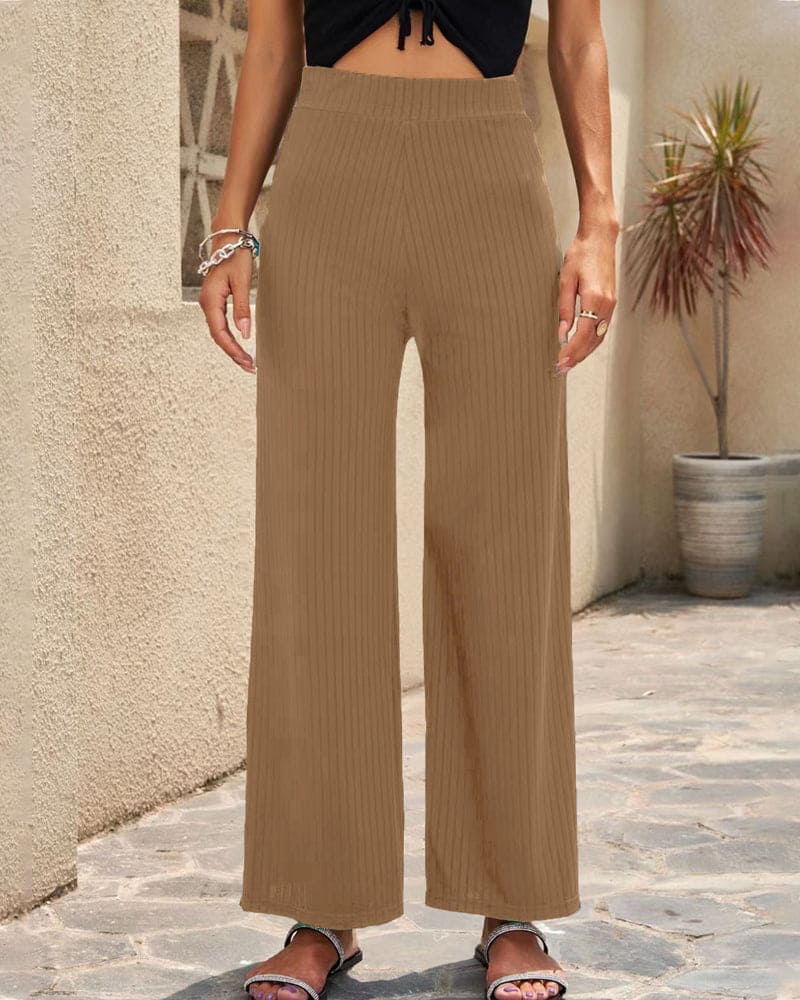 Classic Vintage Pants with a Flattering Fit