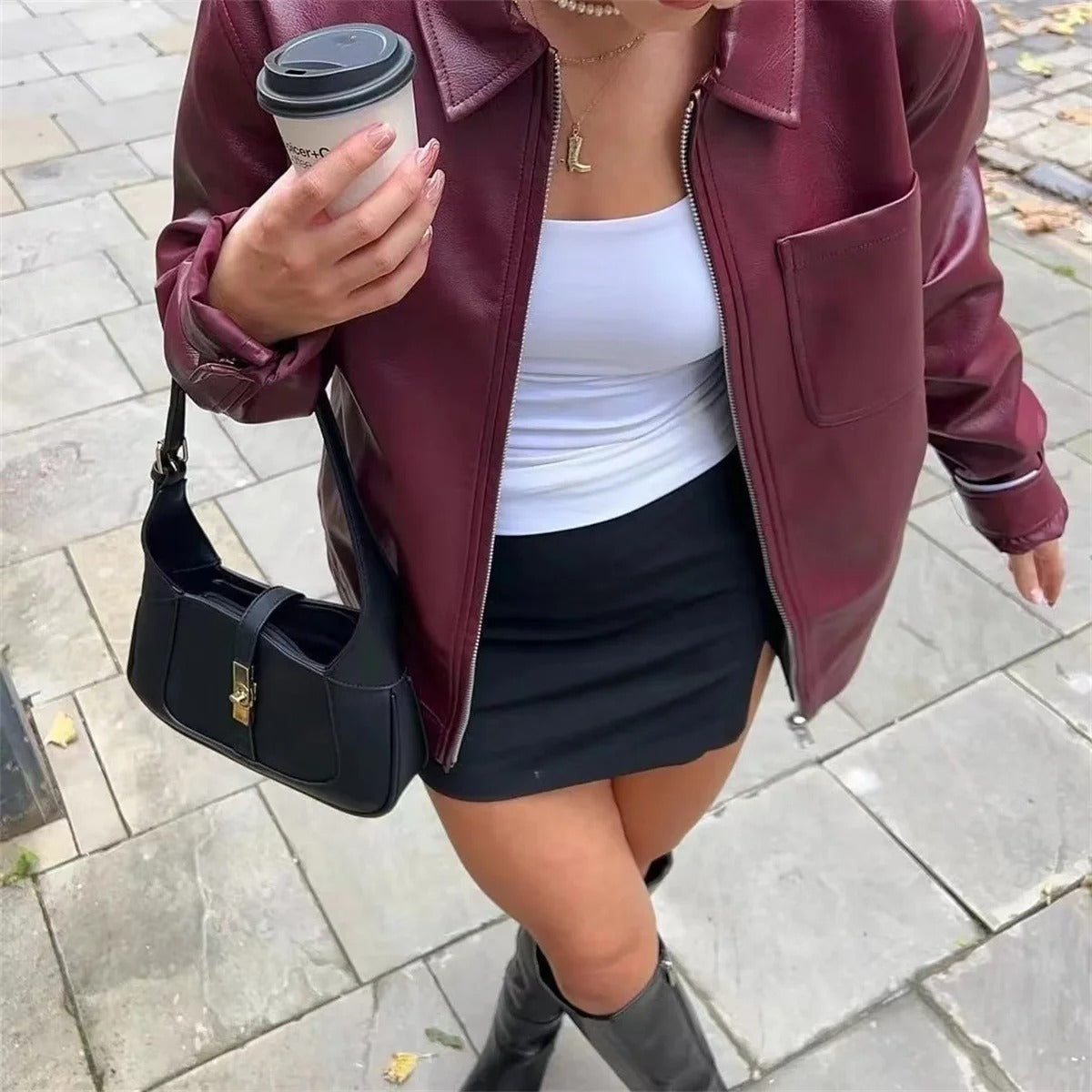 Effortlessly Elegant Jacket with a Timeless Design