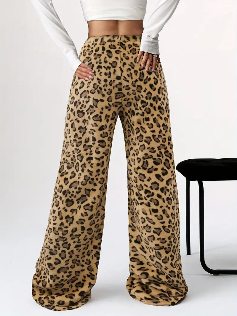 Classic Vintage Pants with a Flattering Fit