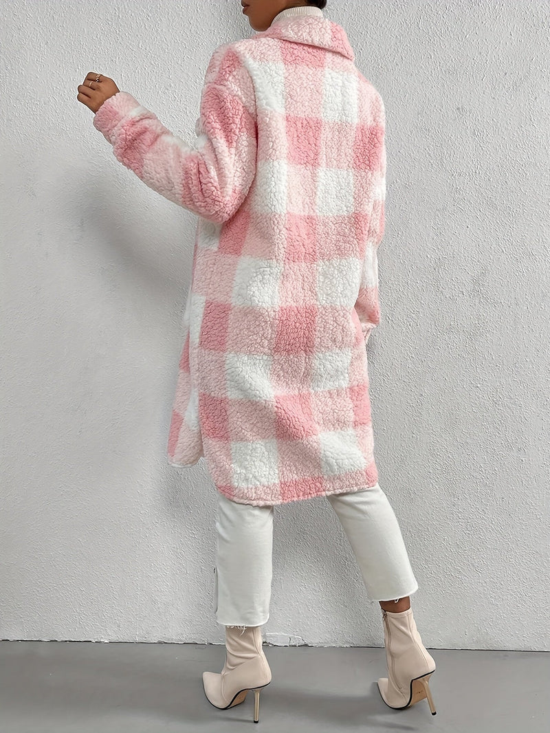 Well Tailored Coat with a Graceful Silhouette