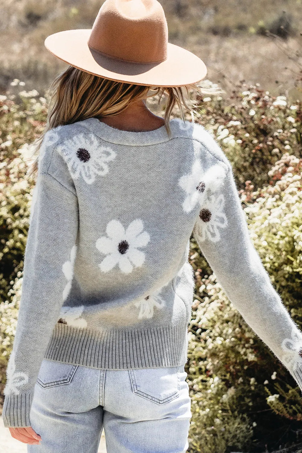 Beautifully Crafted Cardigan in a Classic Style