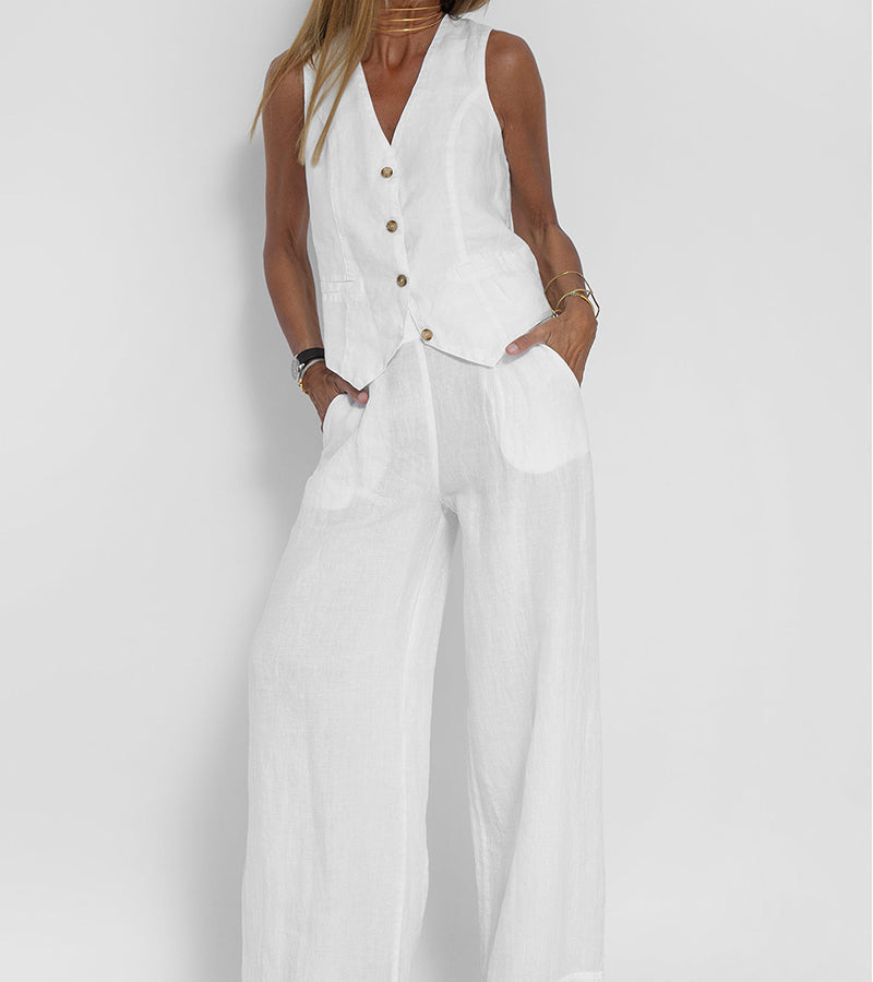 Elegantly Styled Trousers for Everyday Wear