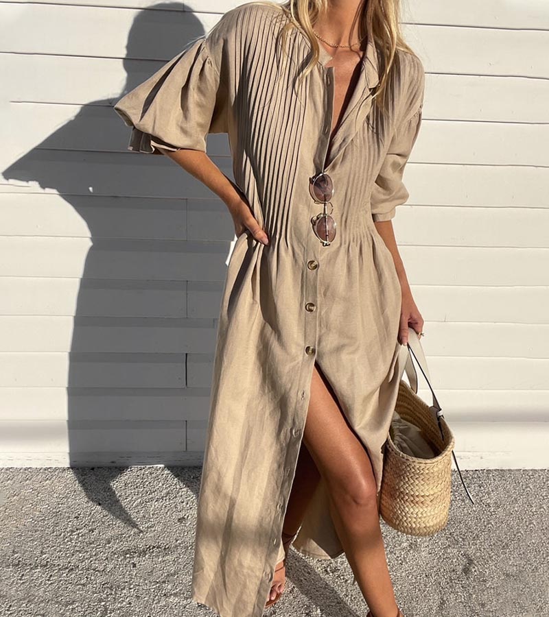 Classic Vintage Dress with a Flattering Fit