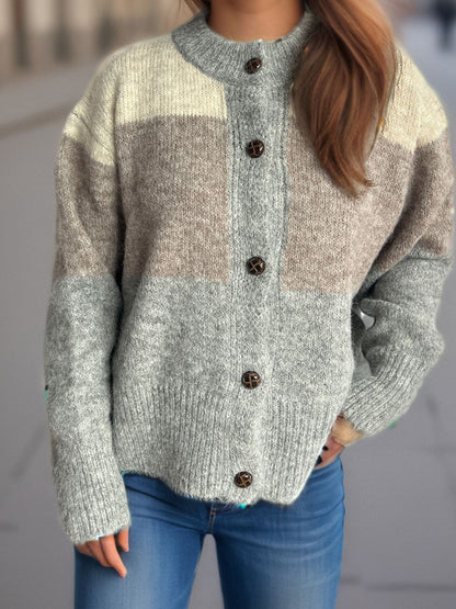 Beautifully Finished Cardigan in a Timeless Design