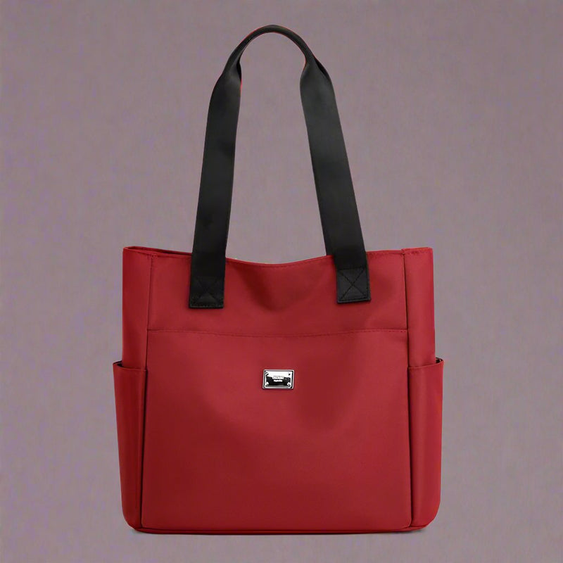 Sophisticated Bag with a Clean Classic Look