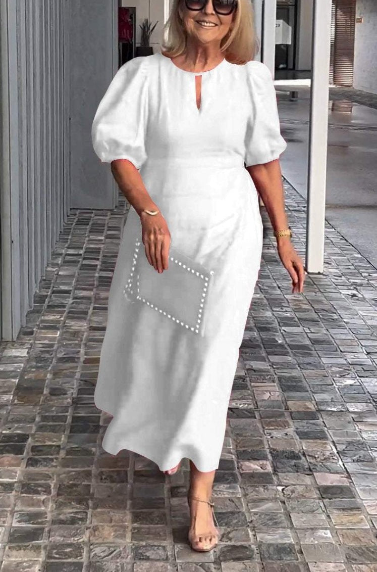 Effortlessly Elegant Dress with a Timeless Design